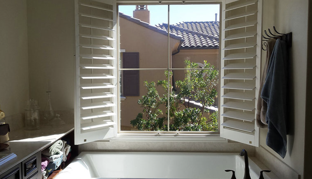 Same window after washd cleaning — streak-free.